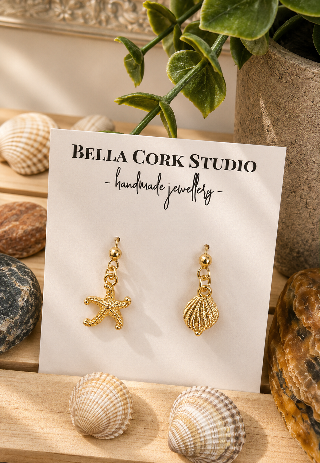 Estrela-do-mar & Concha (Mismatched Earrings)
